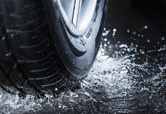 tips to prevent aquaplaning